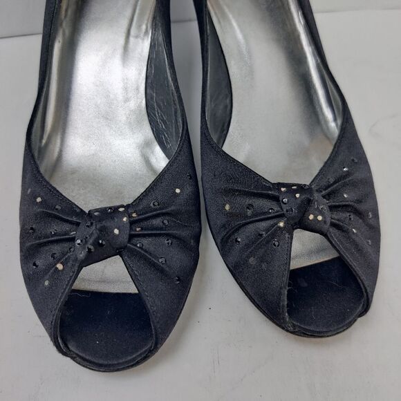 Stuart weitzman Peep Toe 2" Heel Black Satin Gathered Bow Sparkle Stars Sz 6.5 M - Picture 9 of 16